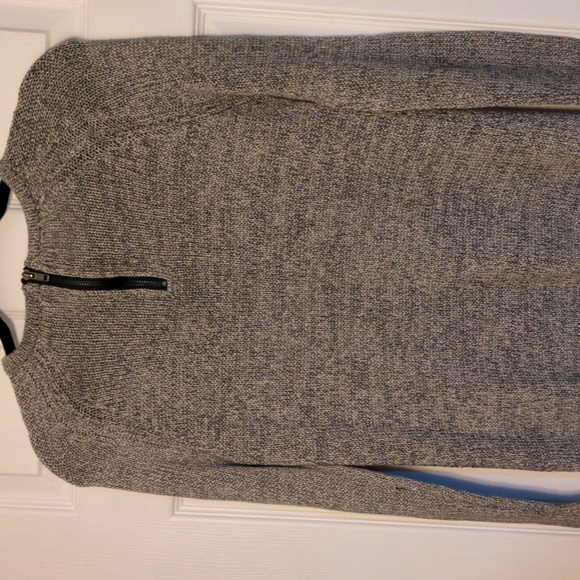 Forever 21 sweater - Picture 4 of 6